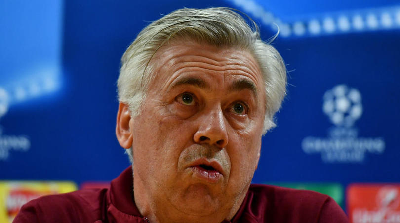 美女跪床被网站