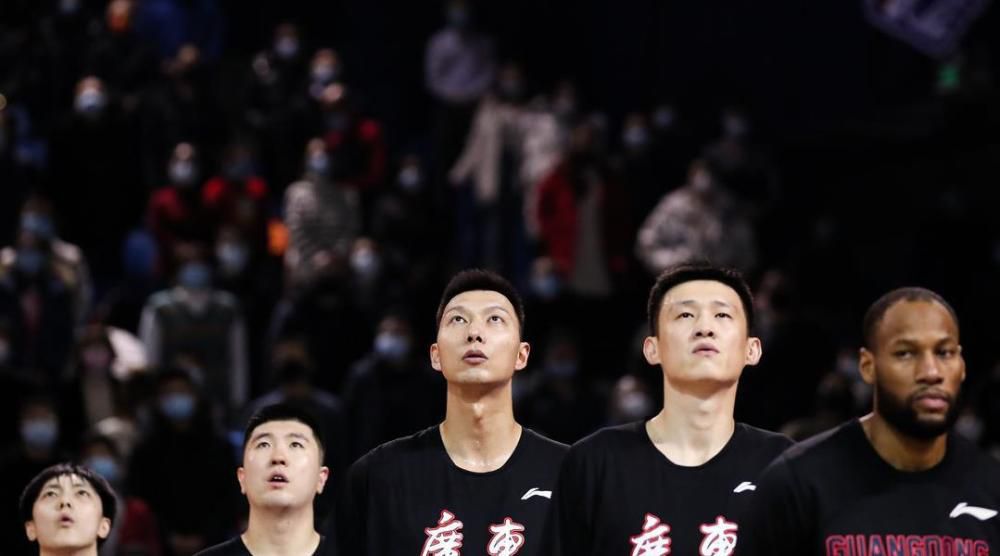 歌手的姐姐